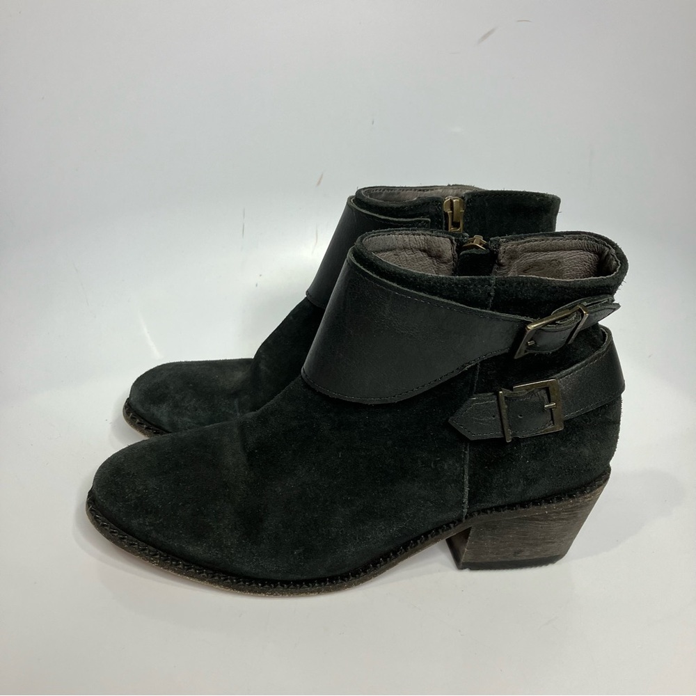 Hand Crafted black leather ankle boots size 38